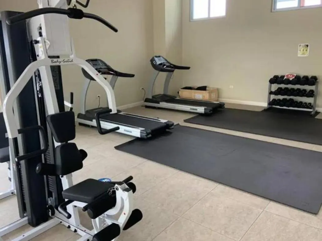 Lovely 2 Bedroom C̅ Netflix Across National Stadium Kingston 0*,  Jamaica